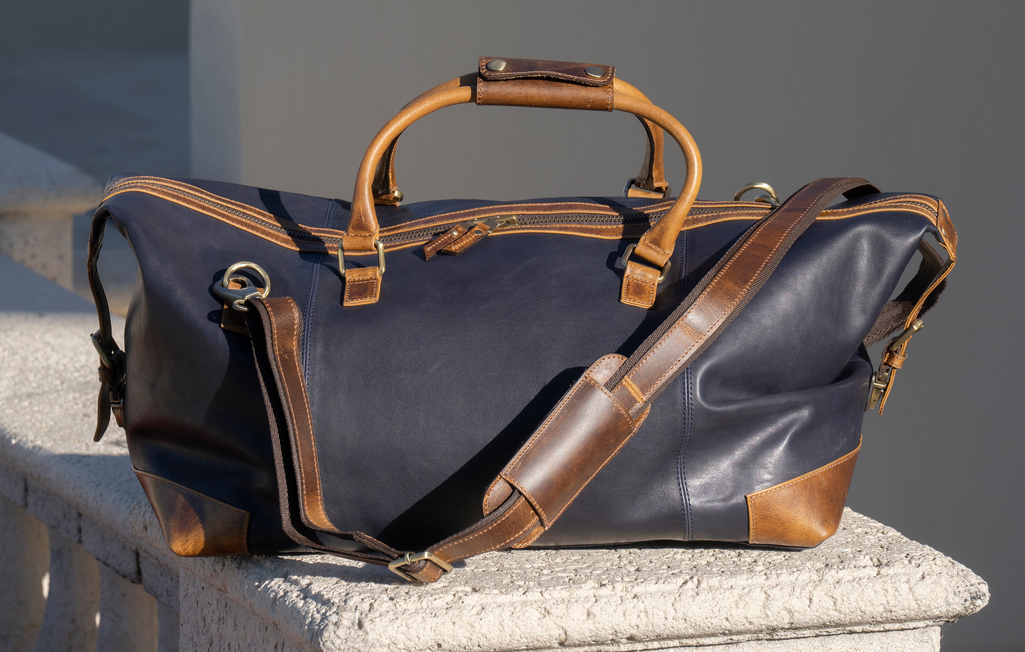 Maidstone Blue Leather Duffle Bag – FH Wadsworth